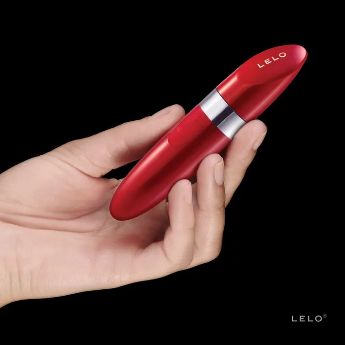 Couples | Entrenue LELO Adore Me Kit
