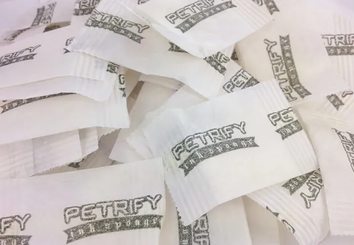 Female Sex Toys Petrify Petrify Ink Sponge 75 2g Pouches with Glass Sundry Jar