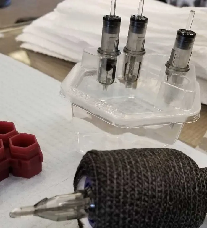 Hive Caps Vibrators Hive Cups 50 Rinse Cups and 50 Cartridge Holder Lids
